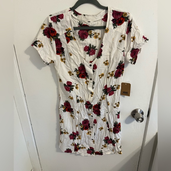 Vans Dresses & Skirts - Vans White Floral Button-Front Dress Size large NWT